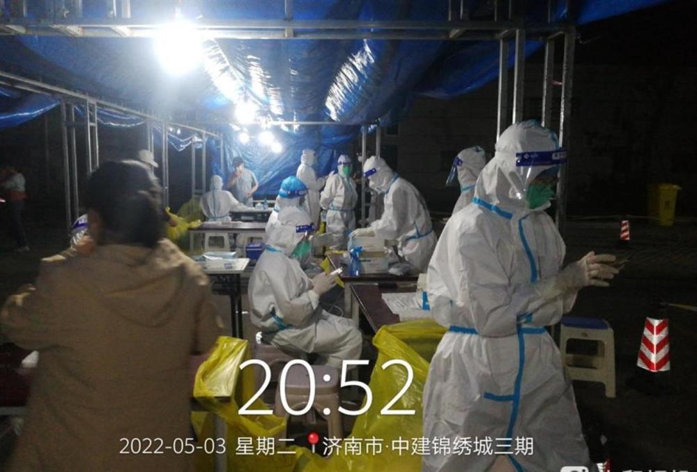 產(chǎn)發(fā)戰(zhàn)疫 |“金鐘大白”同心同行，筑牢社區(qū)疫情防控安全